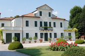VILLA MIONI